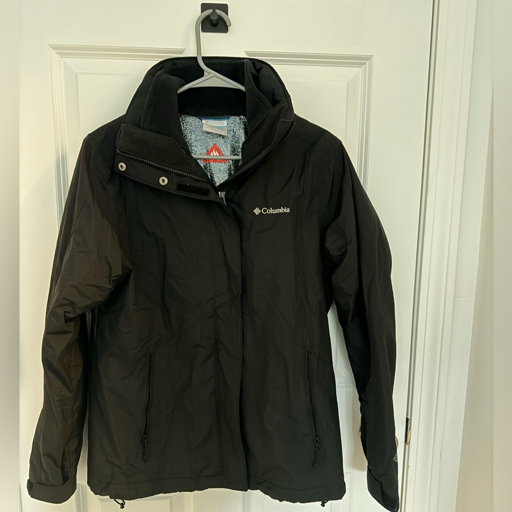 Columbia women’s black winter ski jacket with fleece inside shell